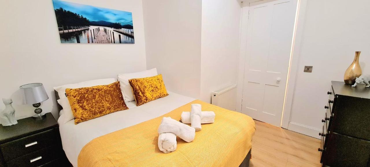 Stunning Modern 3 Bedroom Apartment Edinburgh Dış mekan fotoğraf