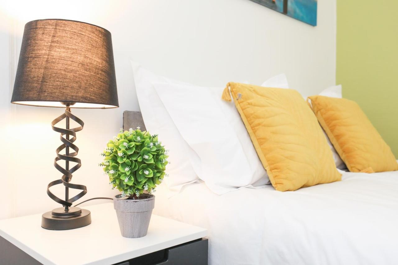 Stunning Modern 3 Bedroom Apartment Edinburgh Dış mekan fotoğraf
