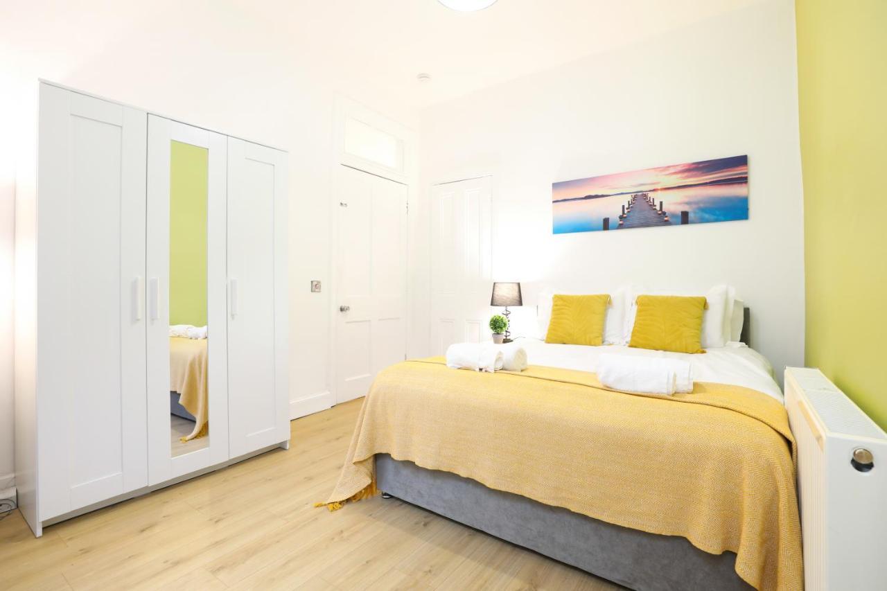 Stunning Modern 3 Bedroom Apartment Edinburgh Dış mekan fotoğraf