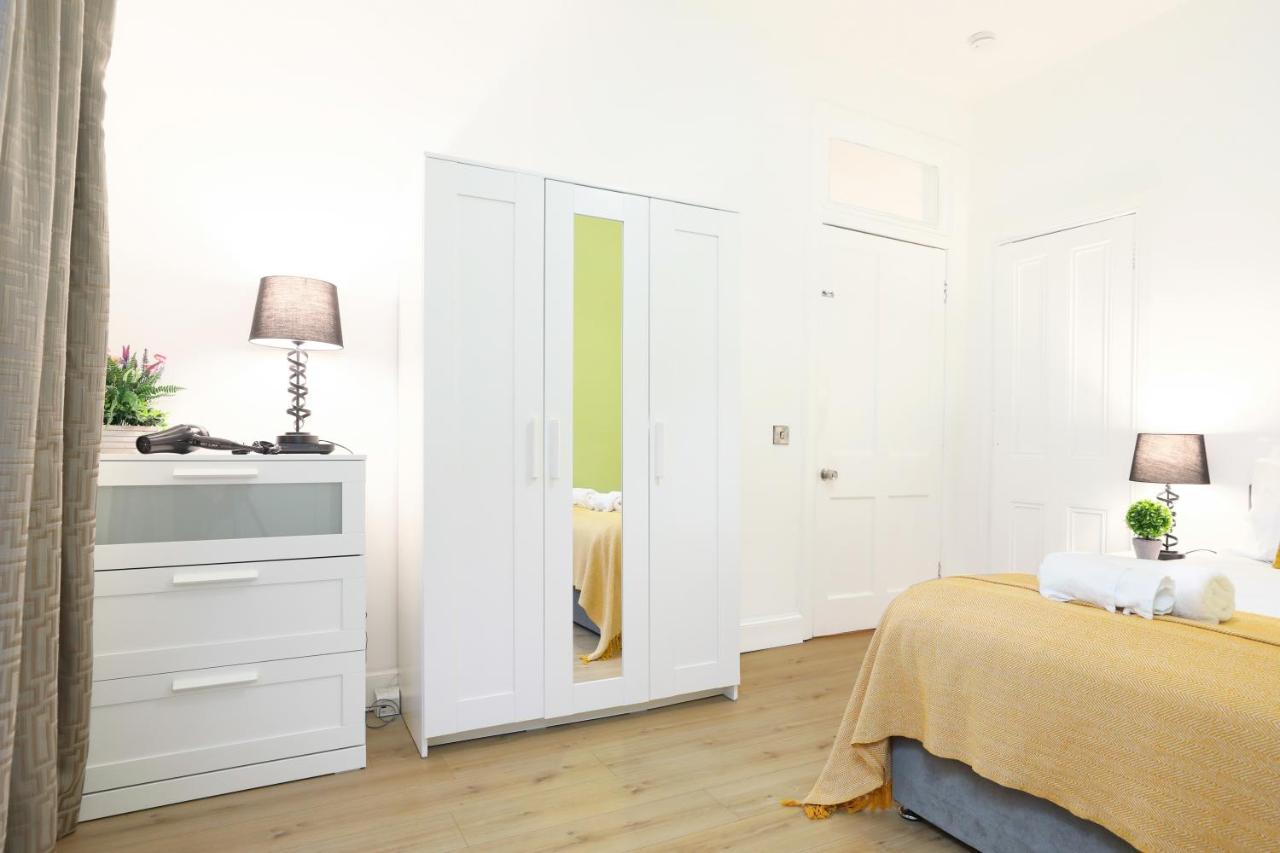 Stunning Modern 3 Bedroom Apartment Edinburgh Dış mekan fotoğraf