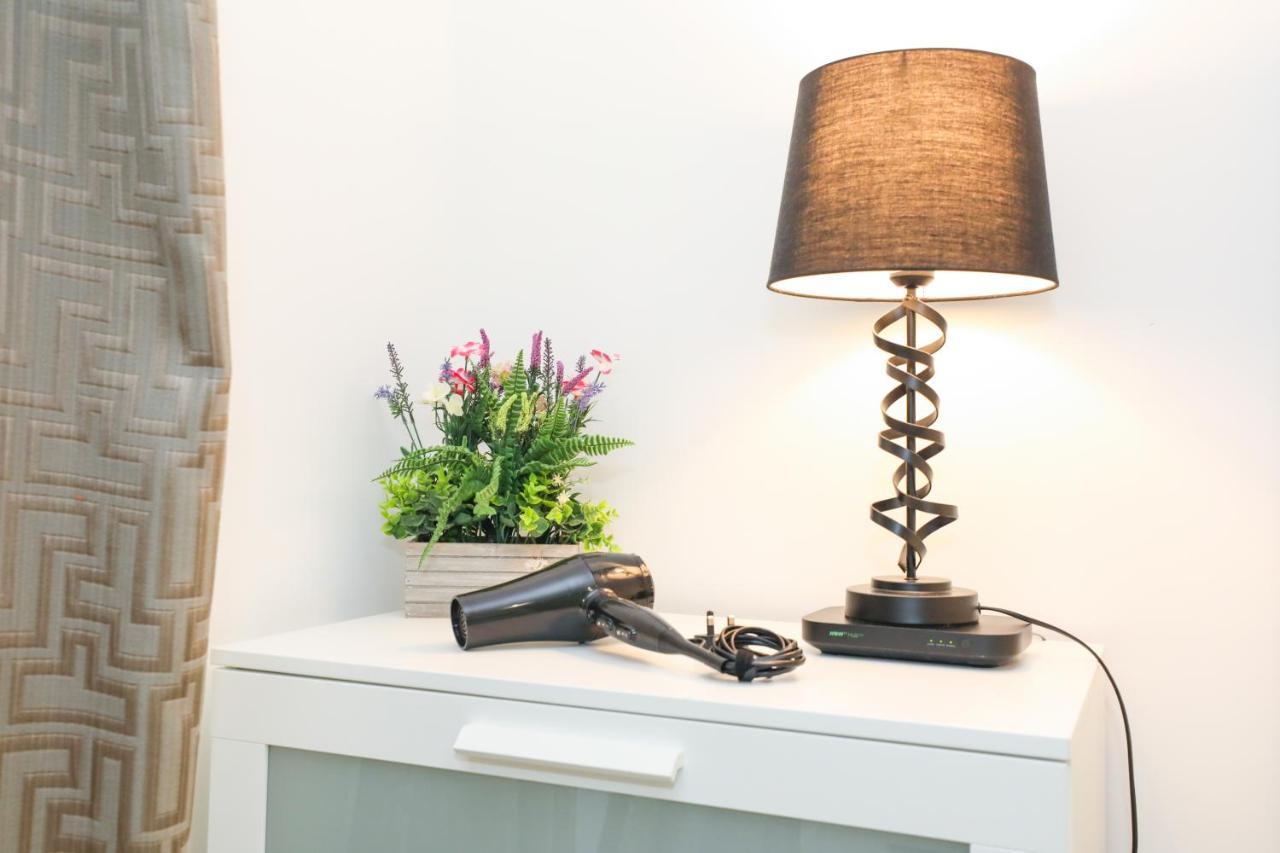Stunning Modern 3 Bedroom Apartment Edinburgh Dış mekan fotoğraf