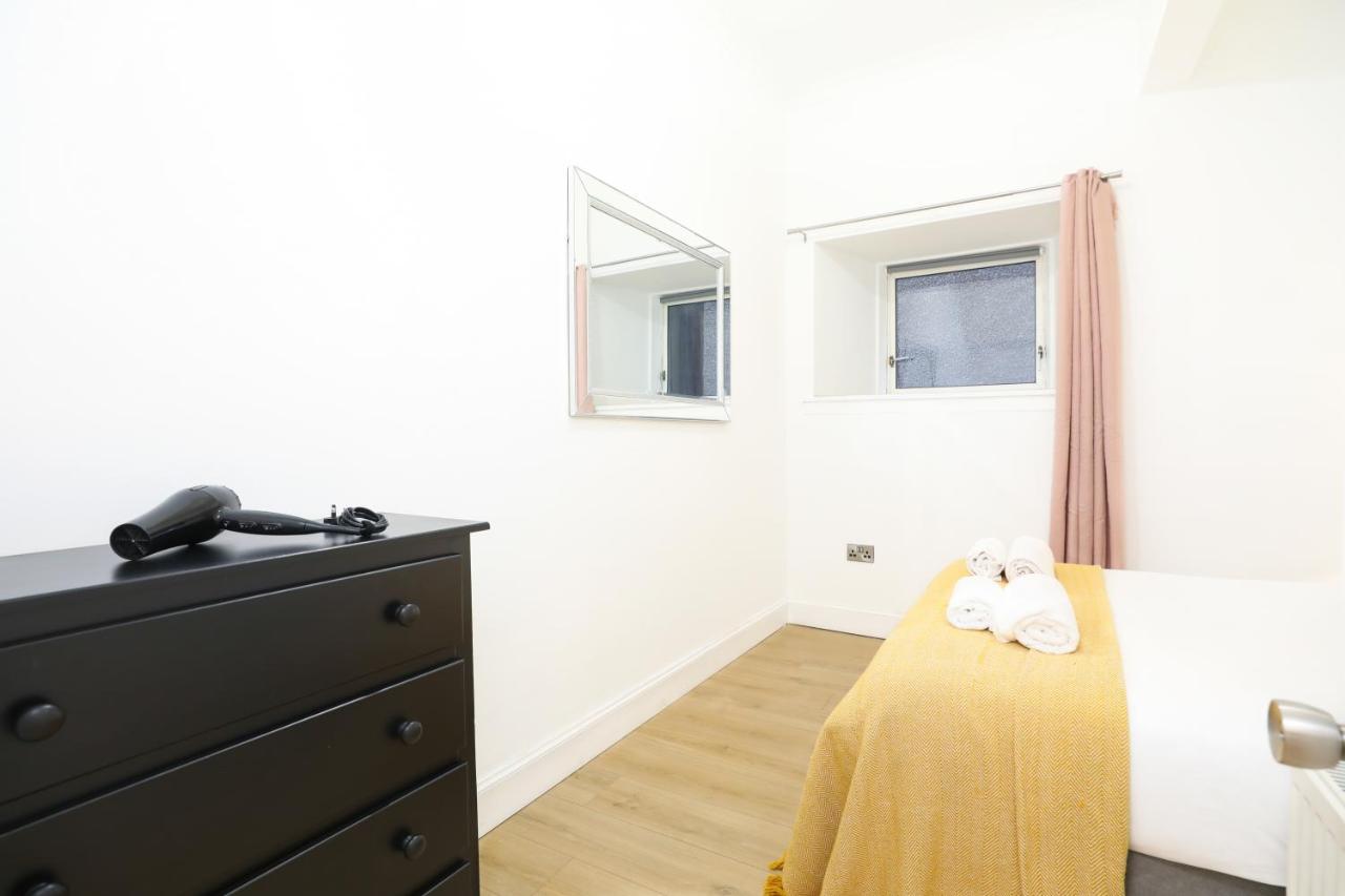 Stunning Modern 3 Bedroom Apartment Edinburgh Dış mekan fotoğraf