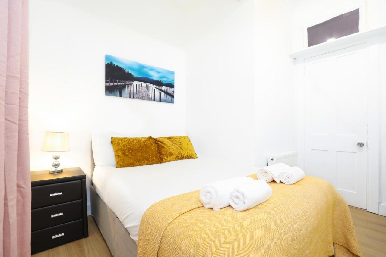 Stunning Modern 3 Bedroom Apartment Edinburgh Dış mekan fotoğraf